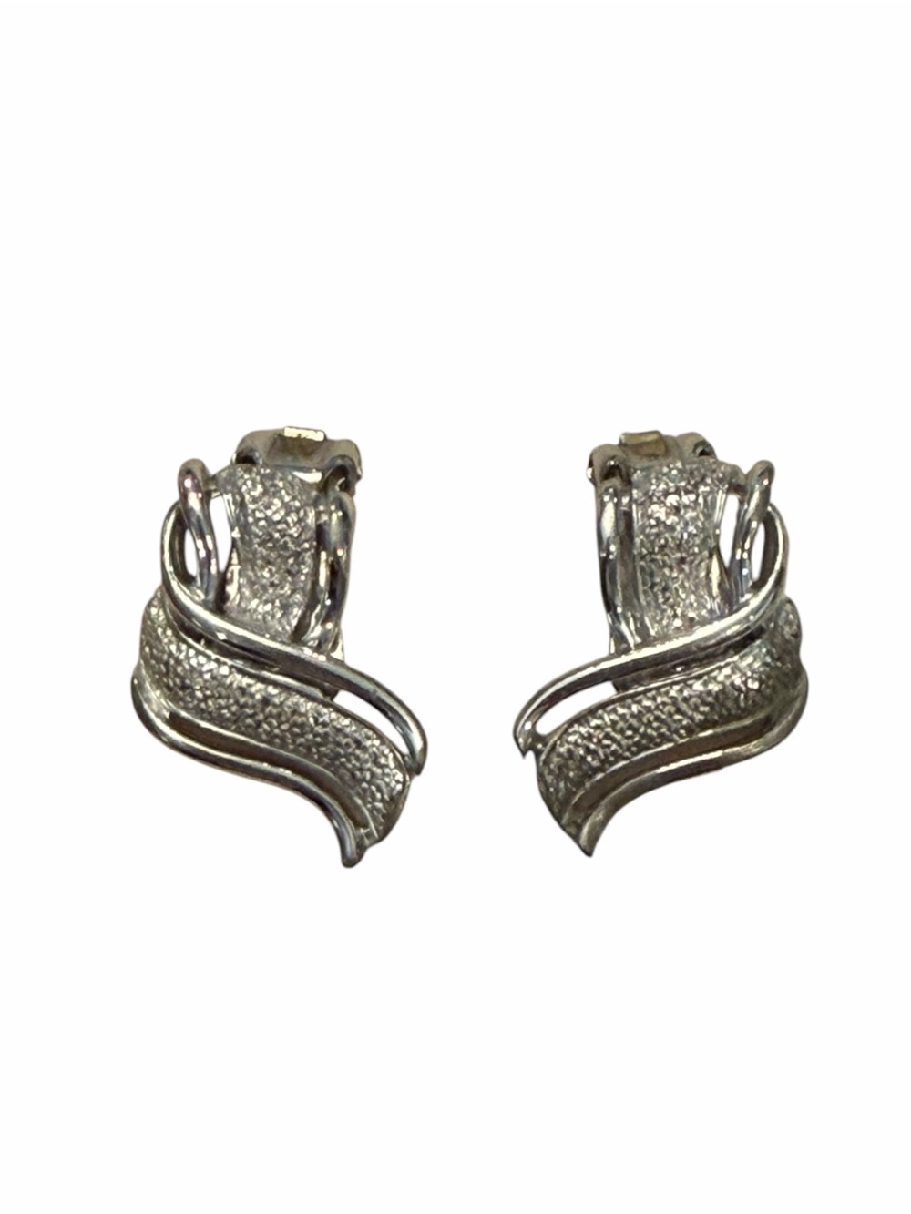 VINTAGE Clip On Earrings Open Work Ribbon Design Silver Tone Classic Estate